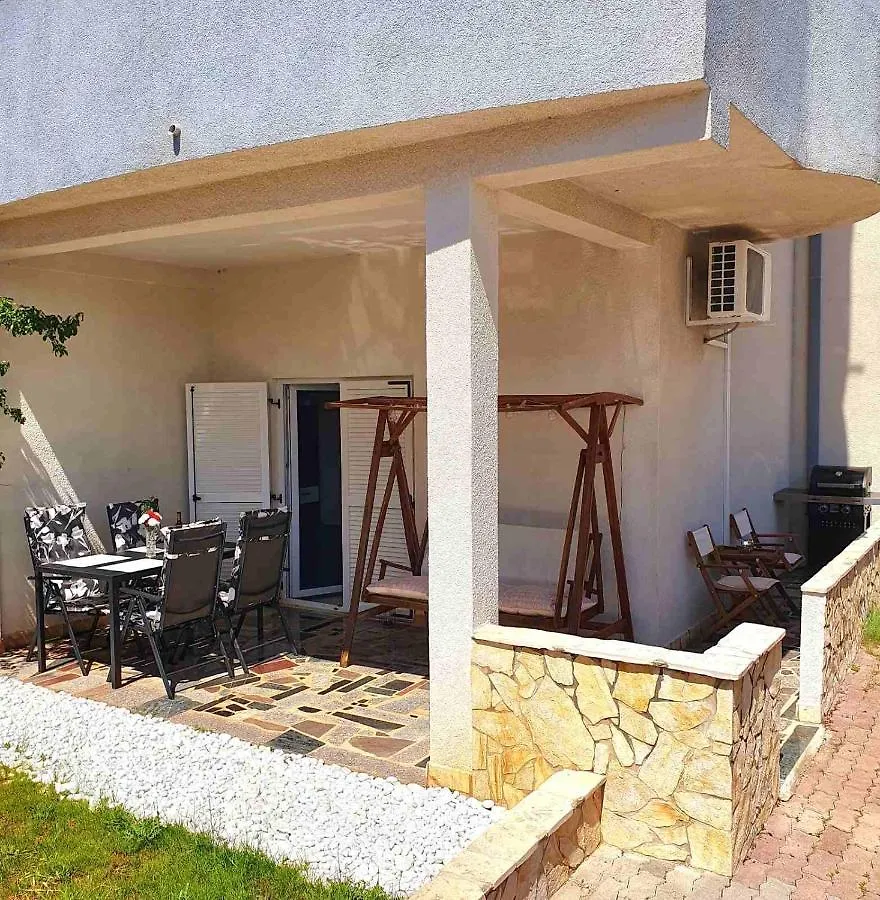 Apartman Tarita 트로기르 아파트