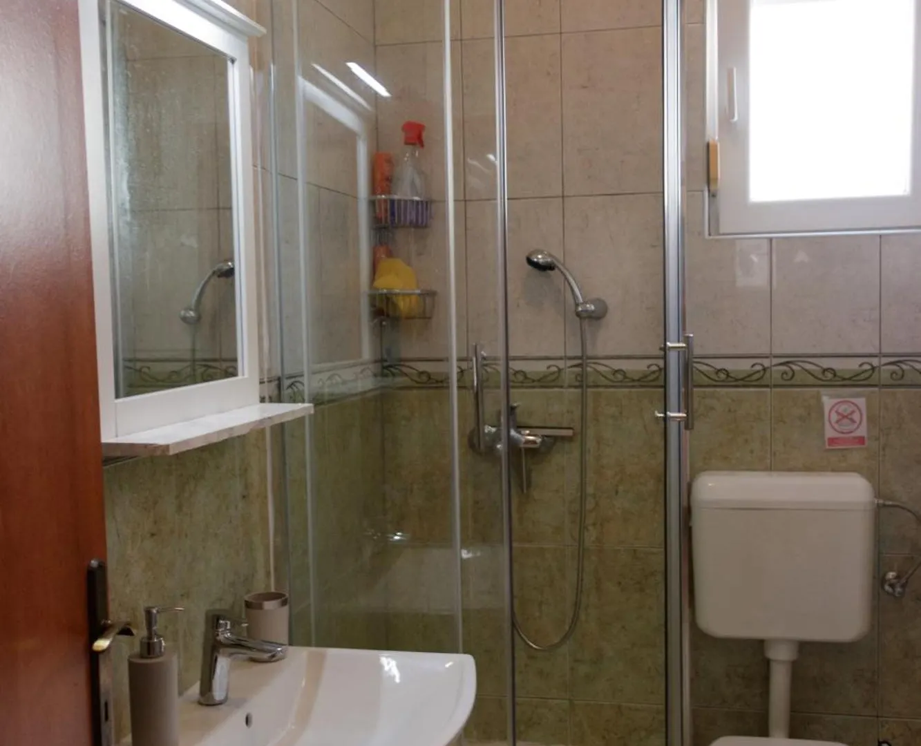 Apartman Tarita 트로기르 0*,  크로아티아